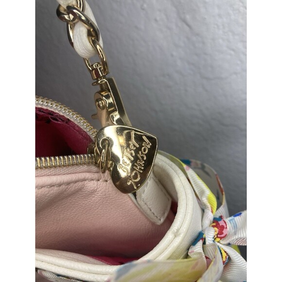 Betsey Johnson Pastel Pink Shoulder Bag W/ Strap Ribbon Bows Gold Hardware - Picture 8 of 16
